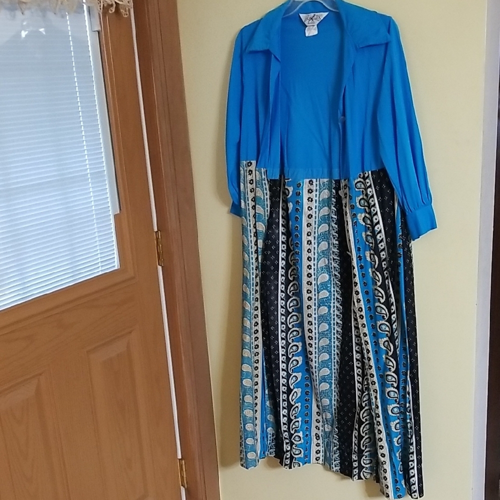 Vintage Robe Or House Coat Medium